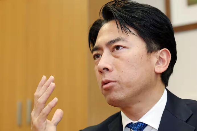 小泉進次郎の「名言(迷言)集」なぜ面白い?理由と人気爆発の秘密